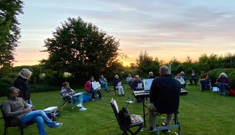 Die Klangfelder singen im Freien